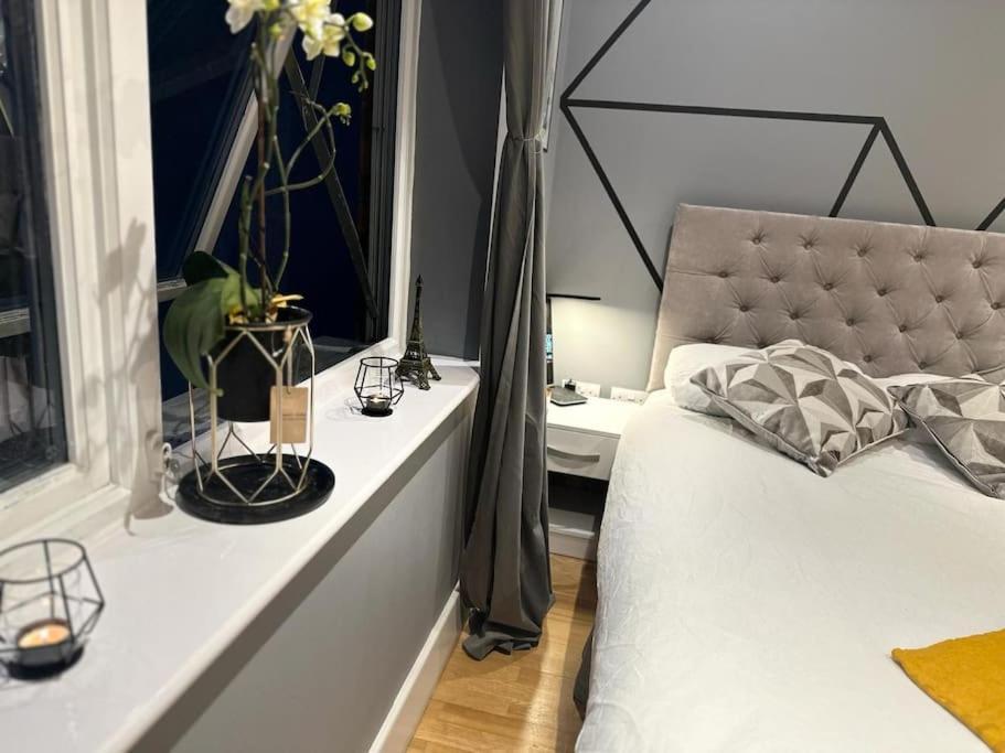 Stunning Luxury Croydon Apartment Gatwick Airport Close Purley Exterior photo